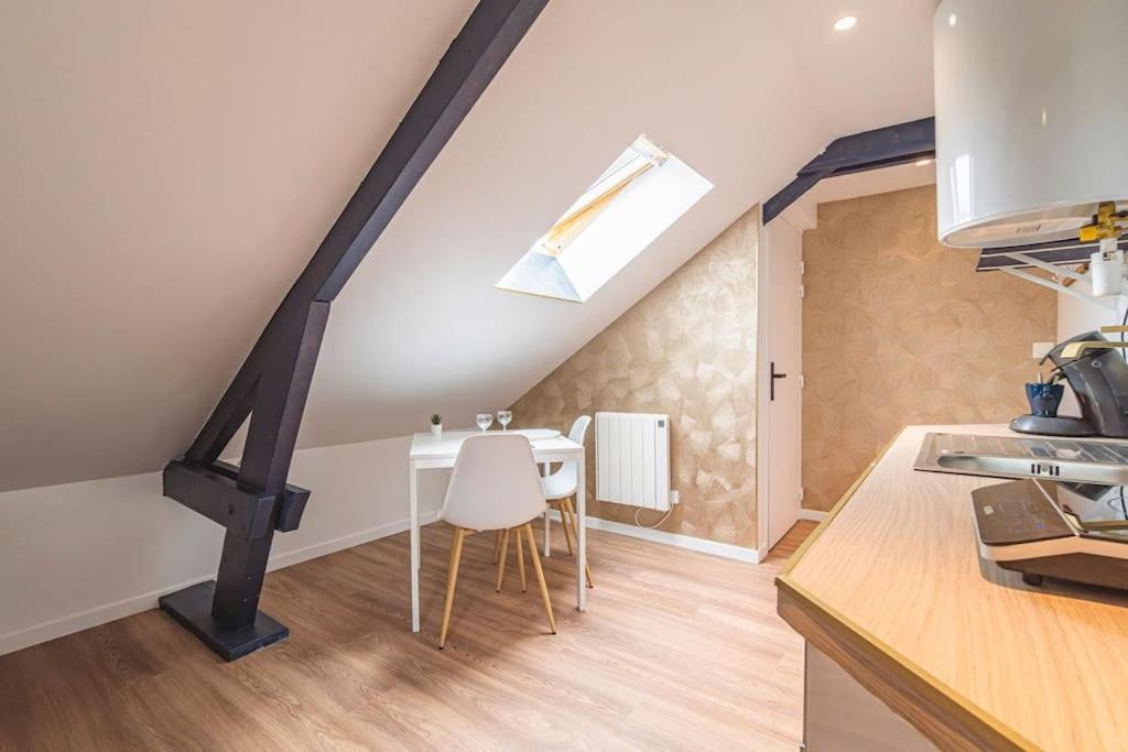 L'Azur Dore, Studio Pour 2 Voyageurs Isles-sur-Suippe Eksteriør bilde